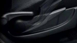 Driver seat height adjuster