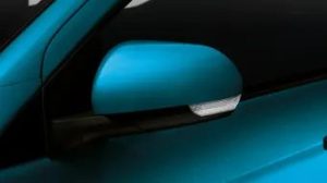 Retractable side mirrors